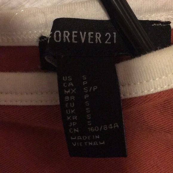 V Neck Shirt Forever 21 - Picture 2 of 2